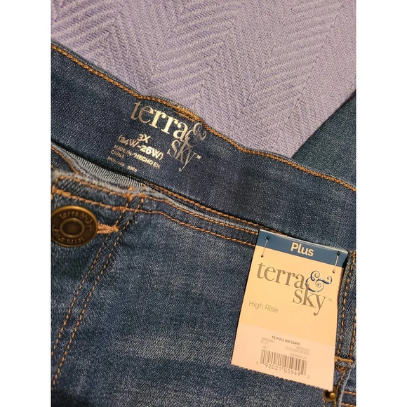 Terra & Sky Pull On Capri Jeans Women's 3X Blue Denim Pockets High Rise (G25) - Picture 3 of 5